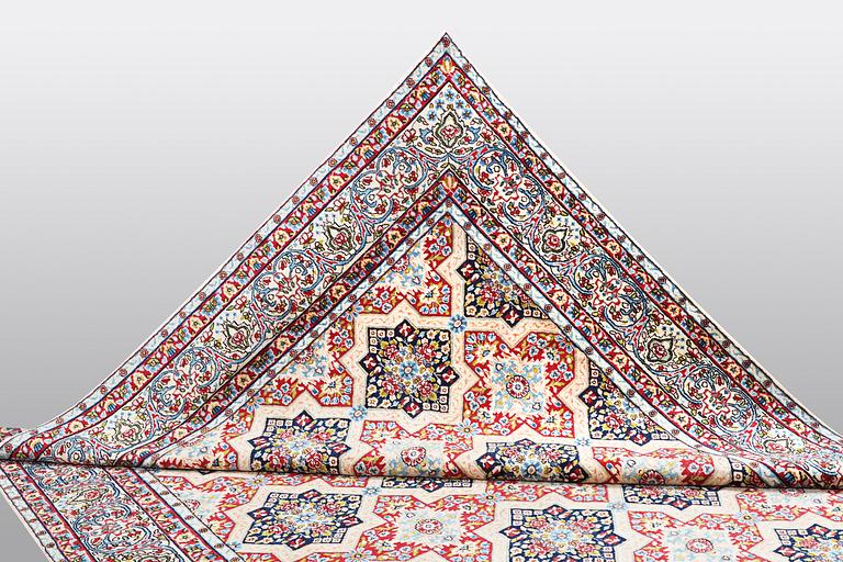 Matto, Kerman, ca 371 x 267 cm.