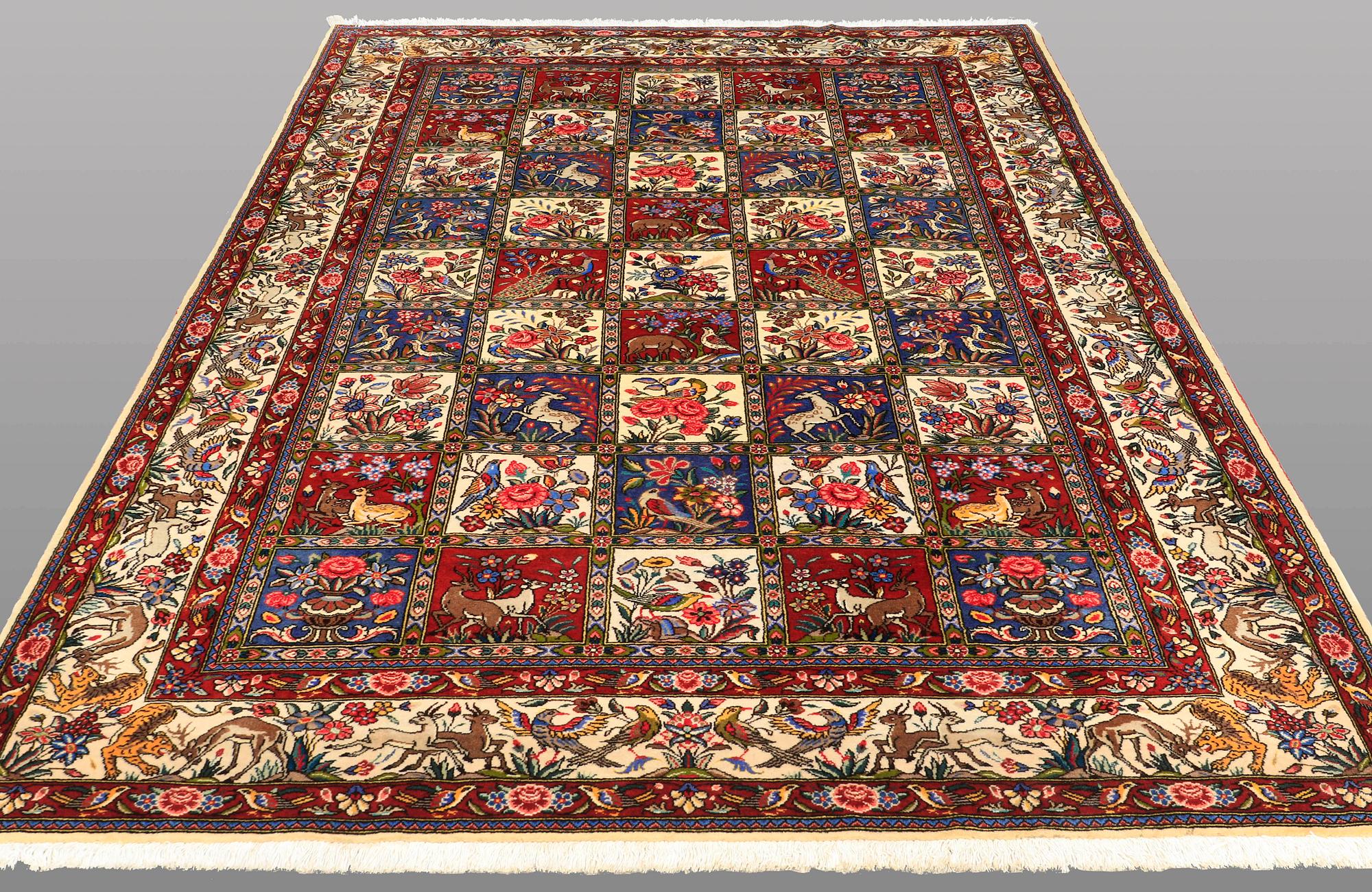 A CARPET, Figural Baktiari, ca 303 x 207 cm.