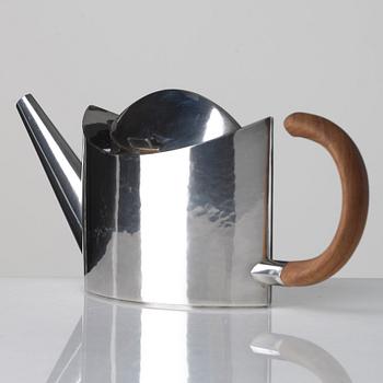 Sigurd Persson, a sterling teapot, Stockholm 1999, executed by Lars Munkhammar.