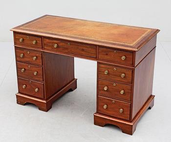 SKRIVBORD, England, omkring sekelskiftet 1900.