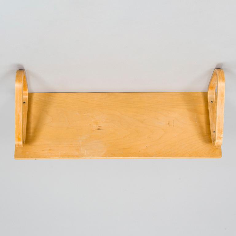 Alvar Aalto, seinähylly, malli 112, O.Y. Huonekalu- ja Rakennustyötehdas A.B. 1930/1940-luku.