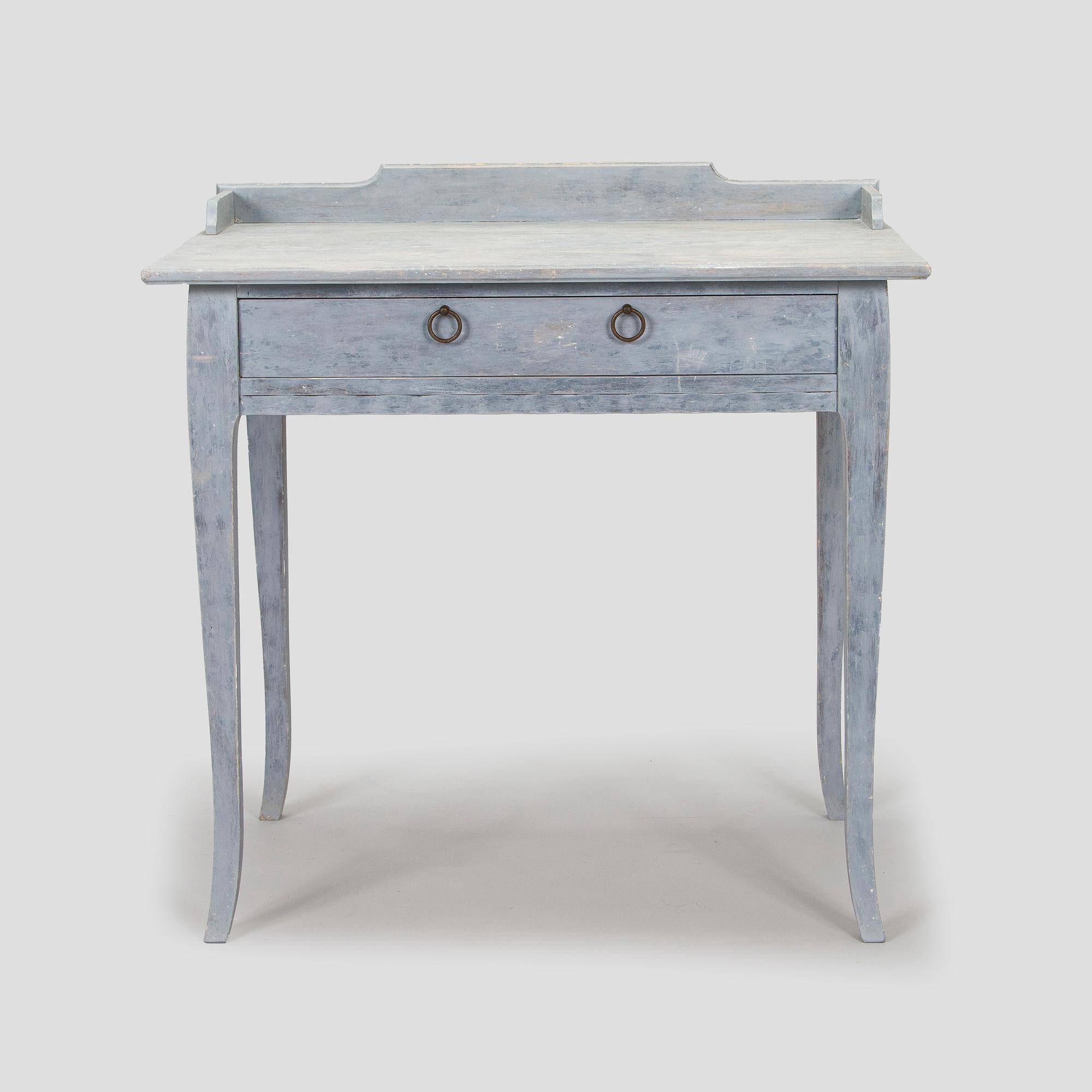 Desk.