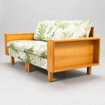 Kaijus & Päivi Harmia, A 1968 sofa for  Rintalan Huonekalutehdas.