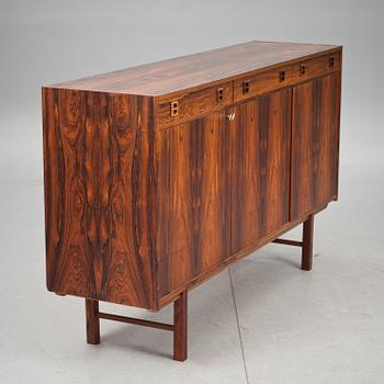 SIDEBOARD, MATBORD och STOLAR, 4 st, 1960/70-tal.