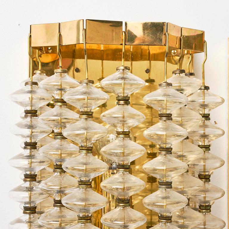 Hans-Agne Jakobsson, a pair of "Estrella" wall lights model "V 258", Hans-Agne Jakobsson AB, Markaryd, 1960s-70s.