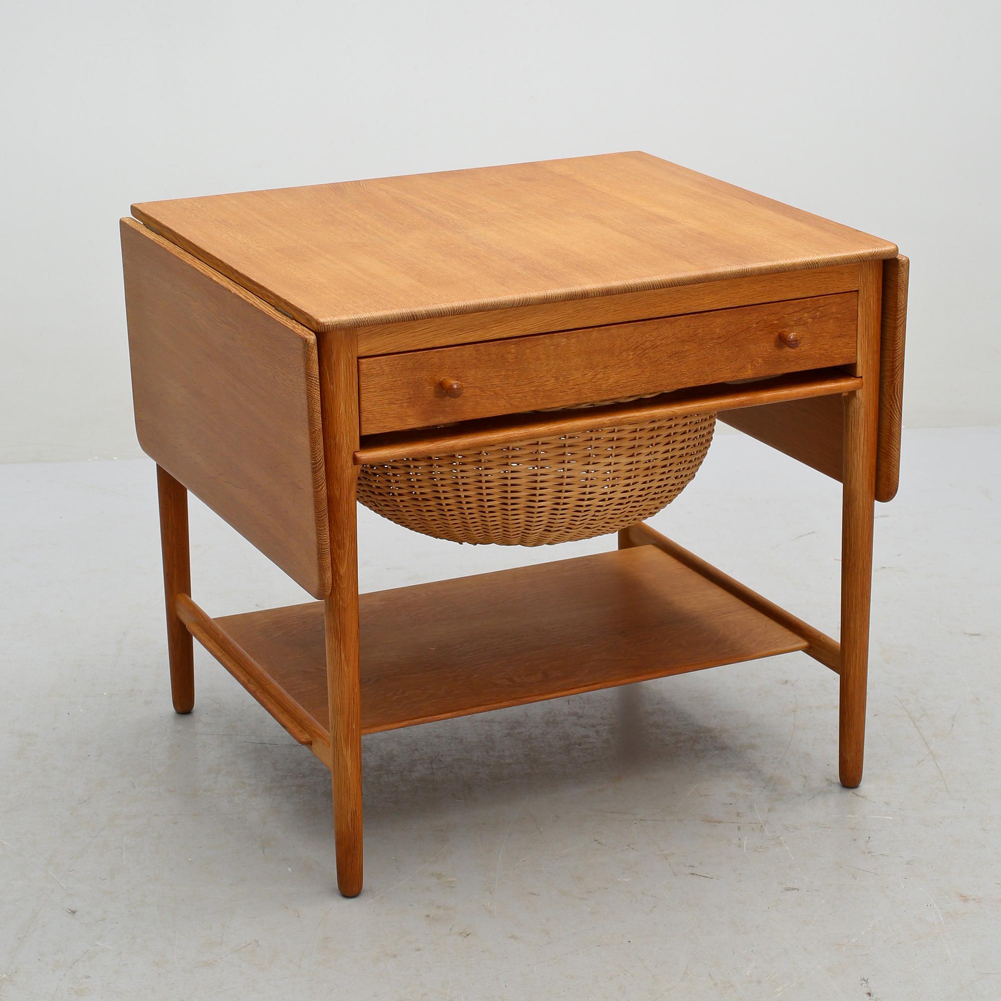 SYBORD, "AT-33", Hans J Wegner, Andreas Tuck, Danmark, 1900-talets andra hälft.