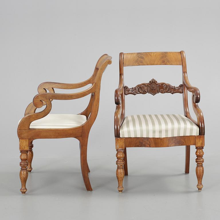 KARMSTOLAR, ett par, senempire, 1800-talets mitt.