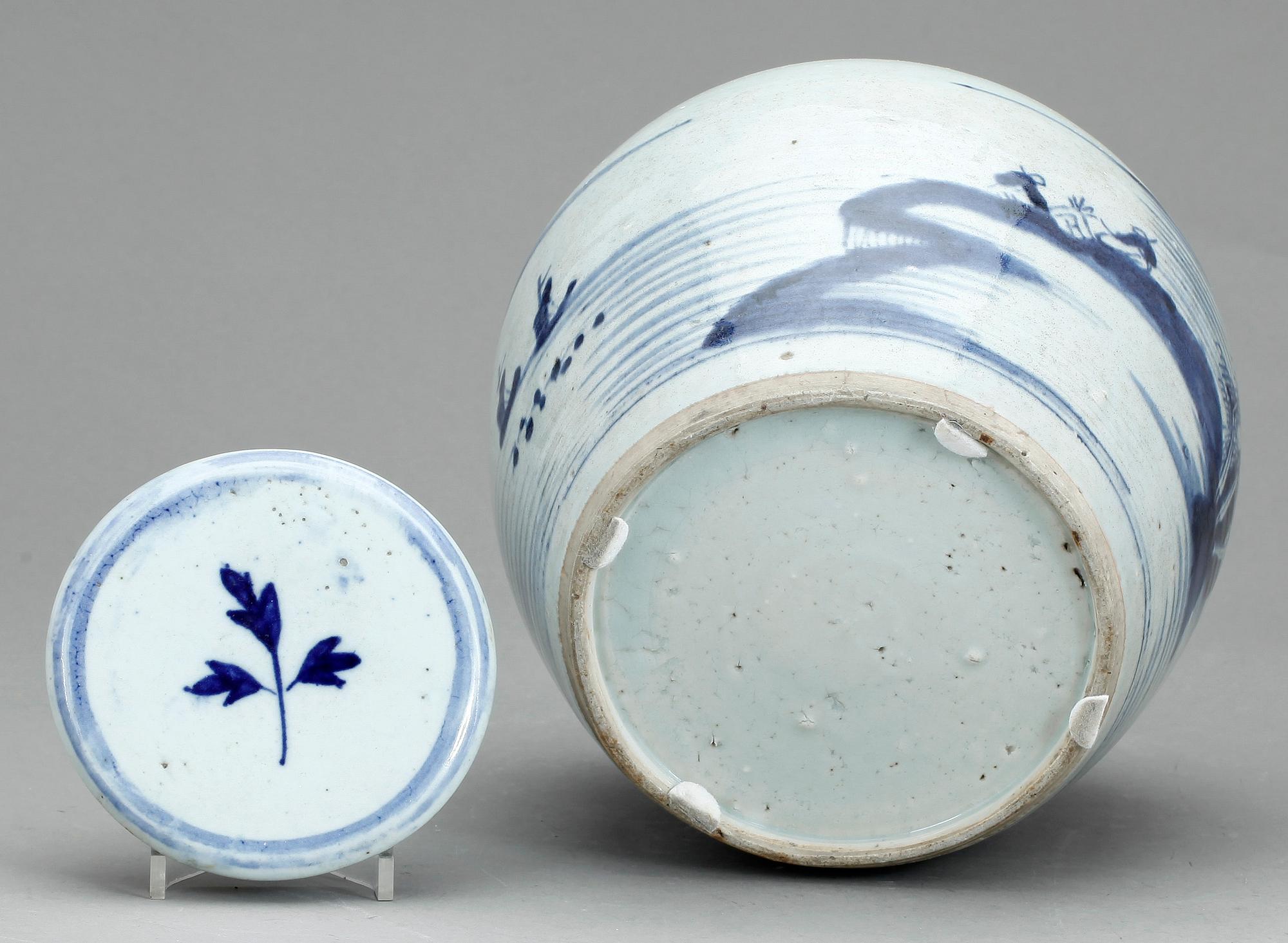 BOJAN MED LOCK. Porslin Kina, 1800-tal.