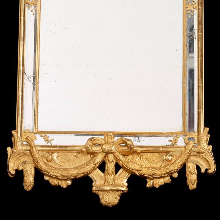 SPEGEL, av Nils Meunier (spegelmakare i Stockholm 1754-97). Gustaviansk.