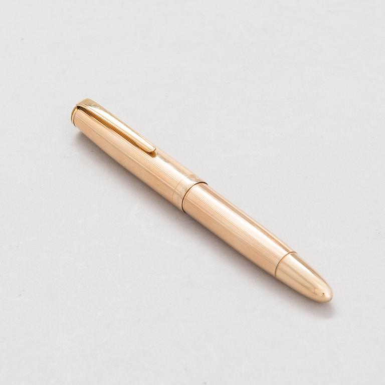 A mid-20th-century Montblanc Masterpiece fountain pen.