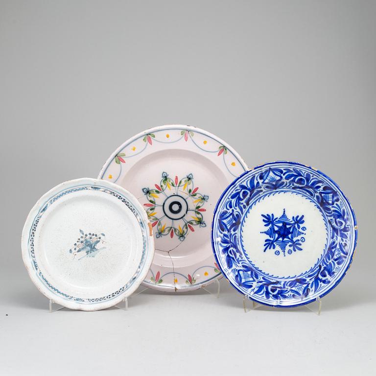 Three faiance dishes, 19th century.