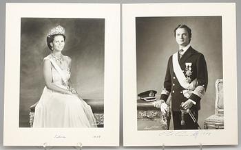Lennart Nilsson · LENNART NILSSON, 2 st fotografier, Carl XVI Gustaf och Silvia, namnteckningar, ett med originalsign av fotografen.