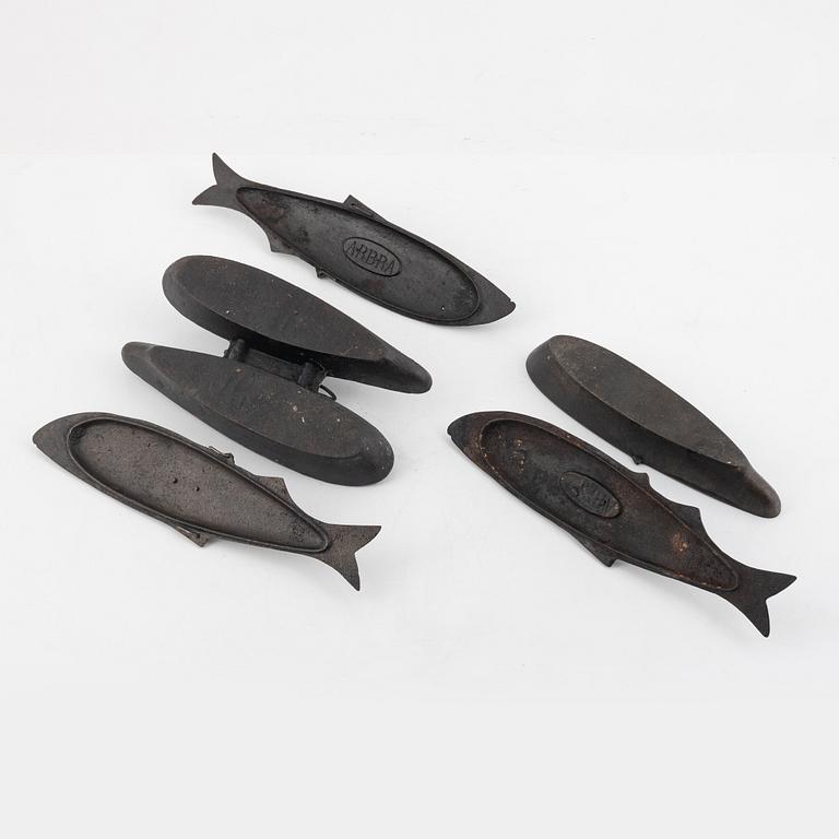 Two cast iron fish dishes, Arbrå, second half of the 20th Century.