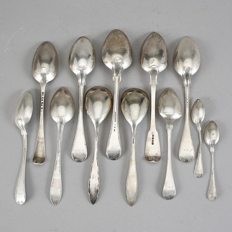SKEDAR, 12 st, silver, olika modeller, främst 1800-tal, bla Erik Linderoth, 1802.