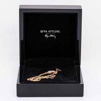 Necklace 18K with brilliant-cut diamonds 0,16 ct inscribed, approx 45 cm, butterfly approx 1 x 1 cm, original case.