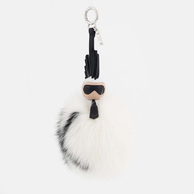 Fendi, väsksmycke, "Pon Pon Karl".