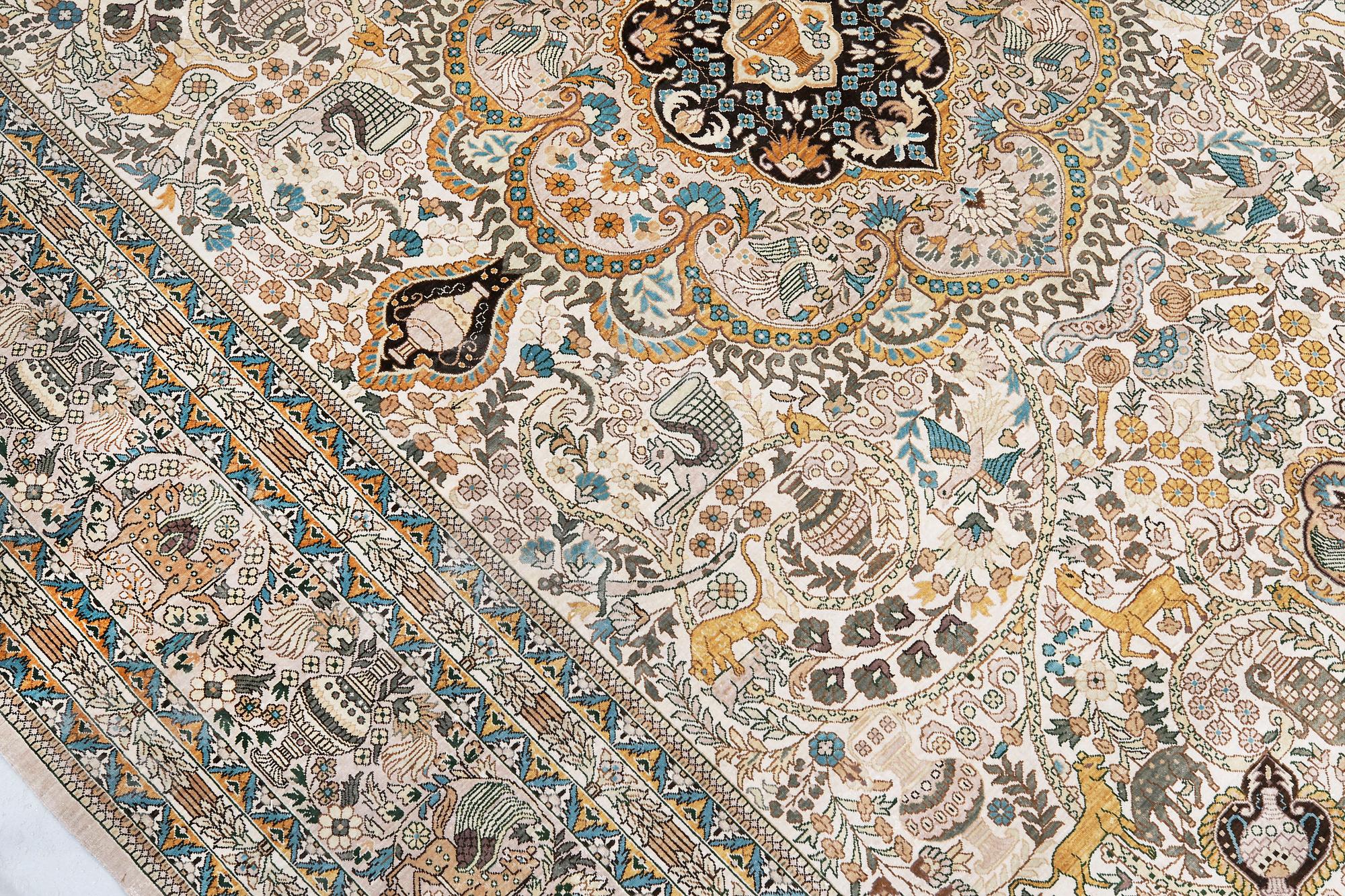 A pictoral orientalisk rug, ca 246 x 156 cm.