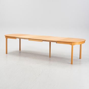 Carl Malmsten, an 'Ambassadör' oak dining table, second half of the 20th century.