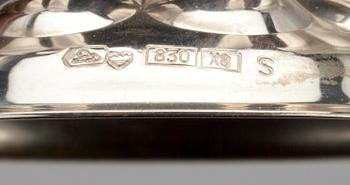 SOCKERSKÅL OCH GRÄDDSNÄCKA, silver, Kultakeskus, 1999. Vikt tot. 172 g.