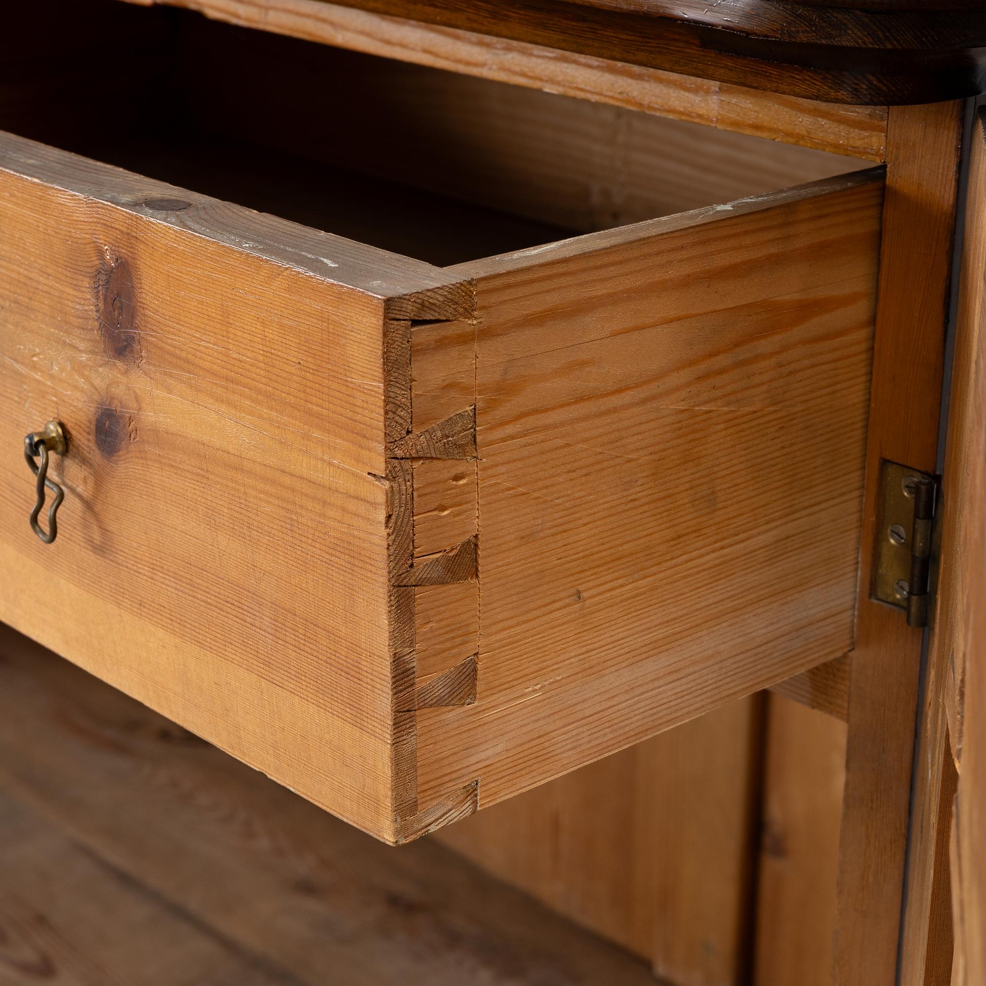 A bookcase, second half of the 19th century.