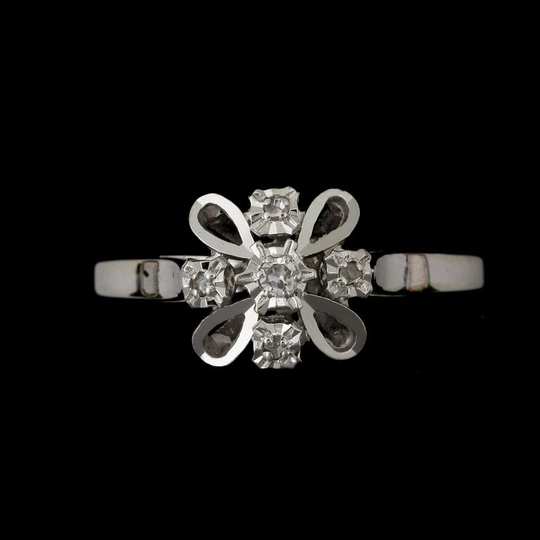 RING, 18k vitguld samt briljantslipade diamanter tot 0.25ct enligt gravyr. Vikt ca 3 gram.