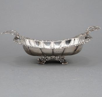 BRÖDKORG, silver, Gustaf Möllenborg, 1840, vikt 399 gram.