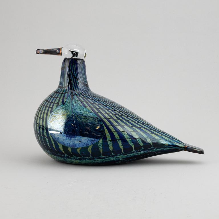 Oiva Toikka, a glass sculpture of a bird, signed Oiva Toikka Nuutajärvi Notsjö, numbered 693/1000.