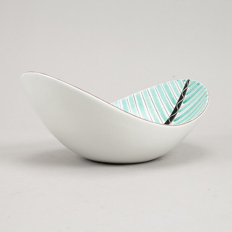 Stig Lindberg, an earthenware bowl, Gustavsberg studio.