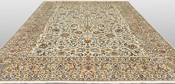 A Keshan carpet, approx. 402 x 300 cm.