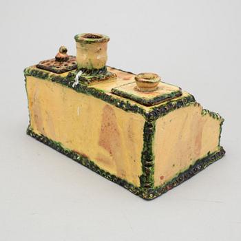 SKRIVSTÄLL, lergods, 1800-tal.