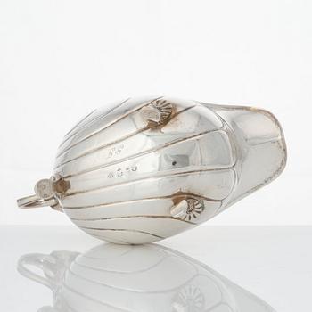Isak Sauer, gräddsnäcka, silver, Stockholm 1765. Rokoko.