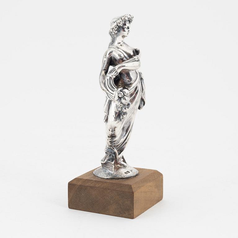 Walker & Hall, a silver figurine, Sheffield early 20th century.