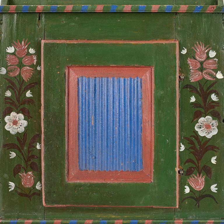 Hängskåp, allmoge, 1800-tal.