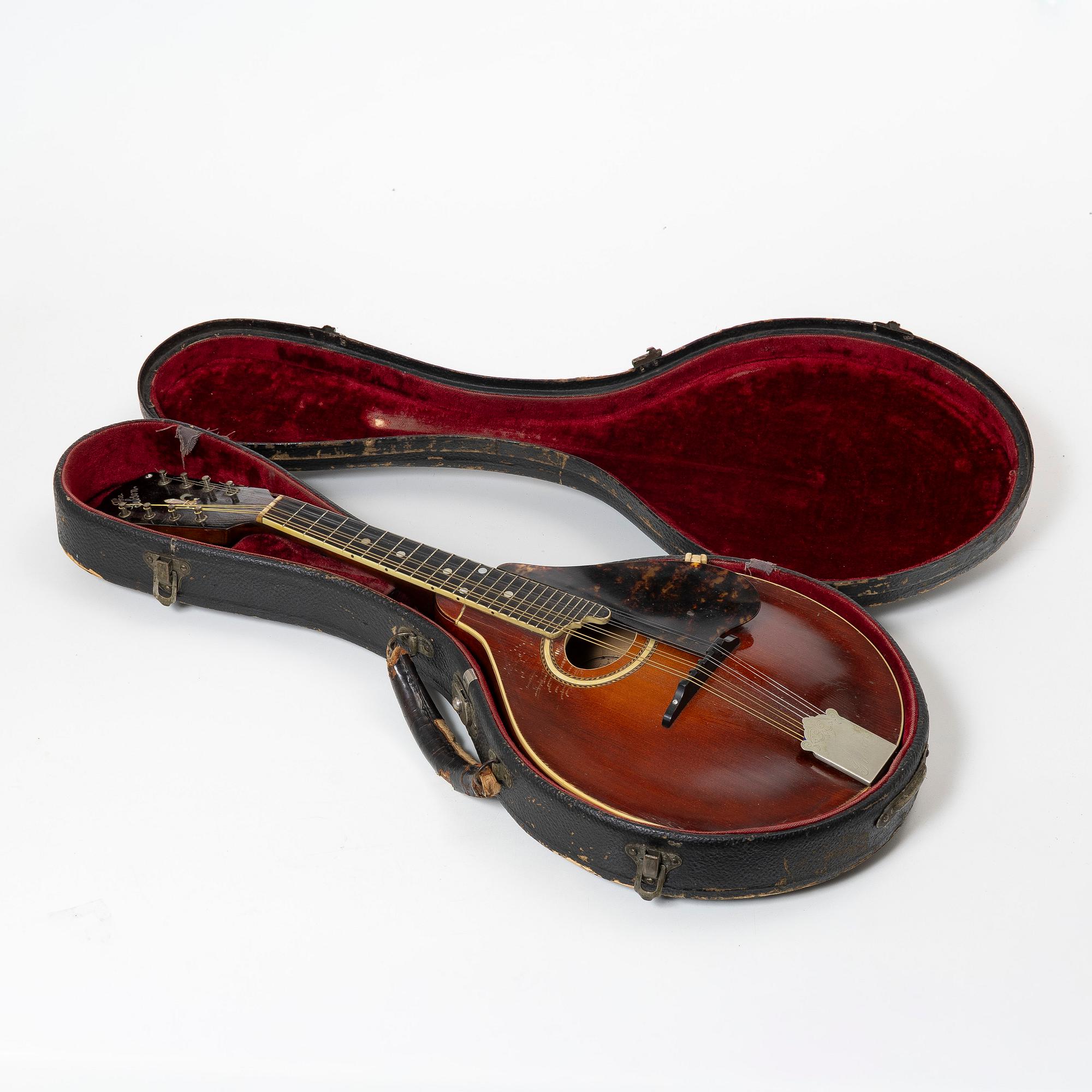 Gibson, mandolin, "A4", USA, 1918.