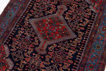 Matta, antik Hamadan, nordvästra Persien, ca 190 x 132 cm.