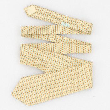 Hermès, 3 silk ties.