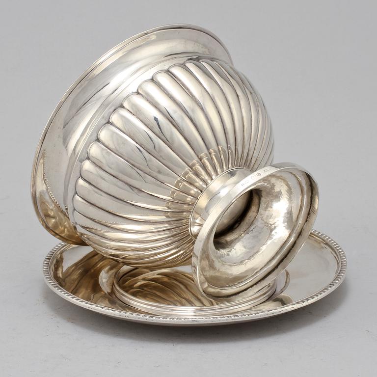 SÅSSKÅL på FAT, Johan Fredrik Massman, Stockholm, 1831. Vikt 530 g.