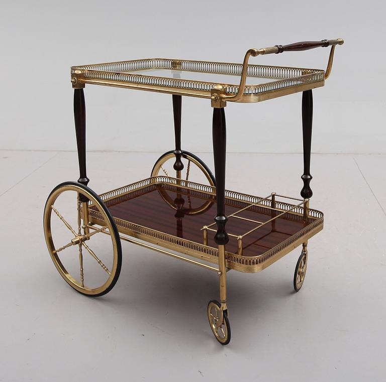 SERVERINGSVAGN, 1900-talets andra hälft.