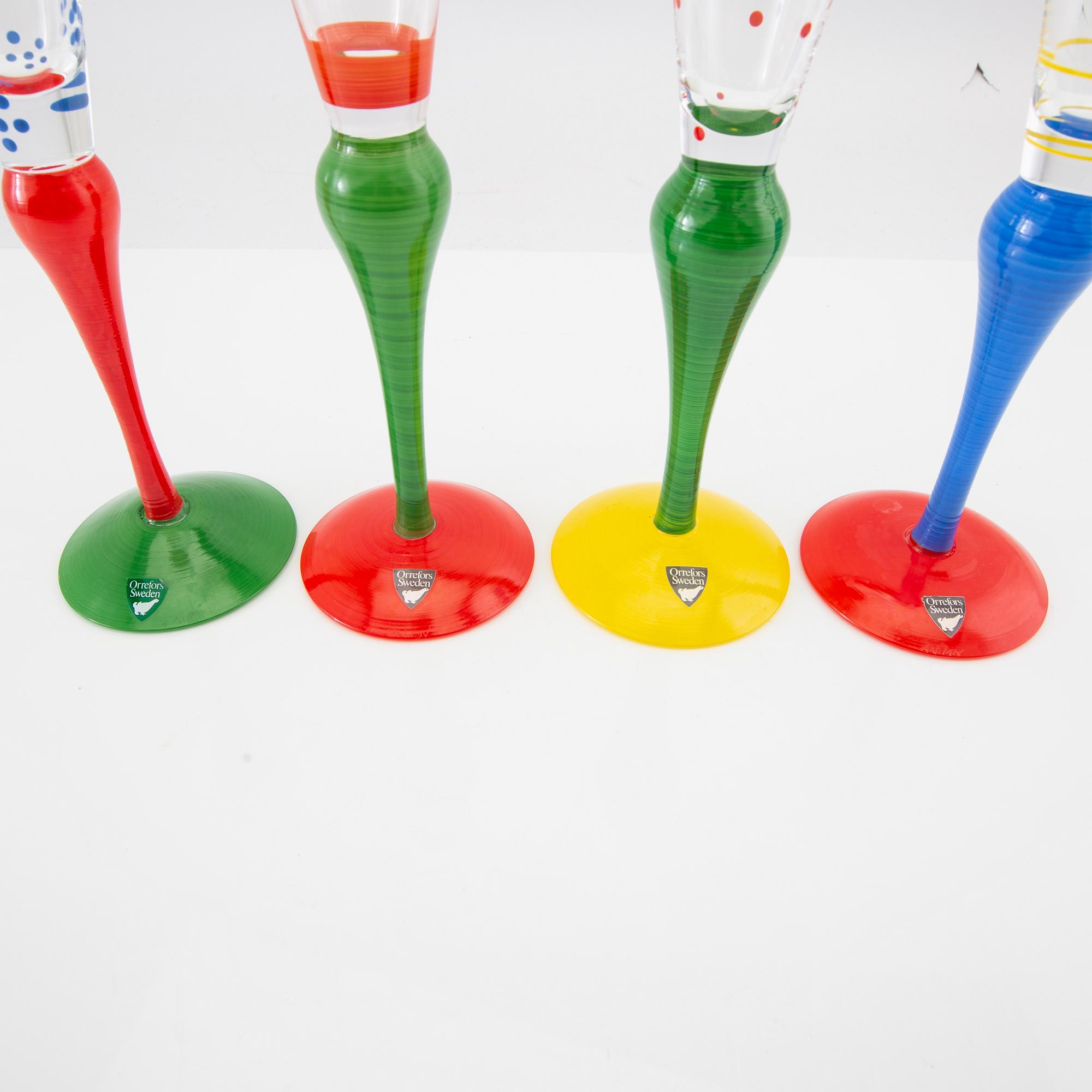 Anne Nilsson, champagneglas 8 st "Clown" Orrefors sent 1900-tal.