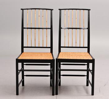 STOLAR, ett par, firma Svenskt Tenn, design Josef Frank. Modell 2025.