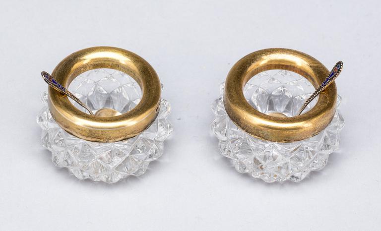 SALTKAR, ett par, silver och glas, Sovjetunionen. 1900-tal.