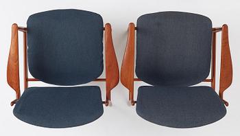 Finn Juhl, fåtöljer, ett par, "FD 136", France & Daverkosen, Danmark, 1950-tal.