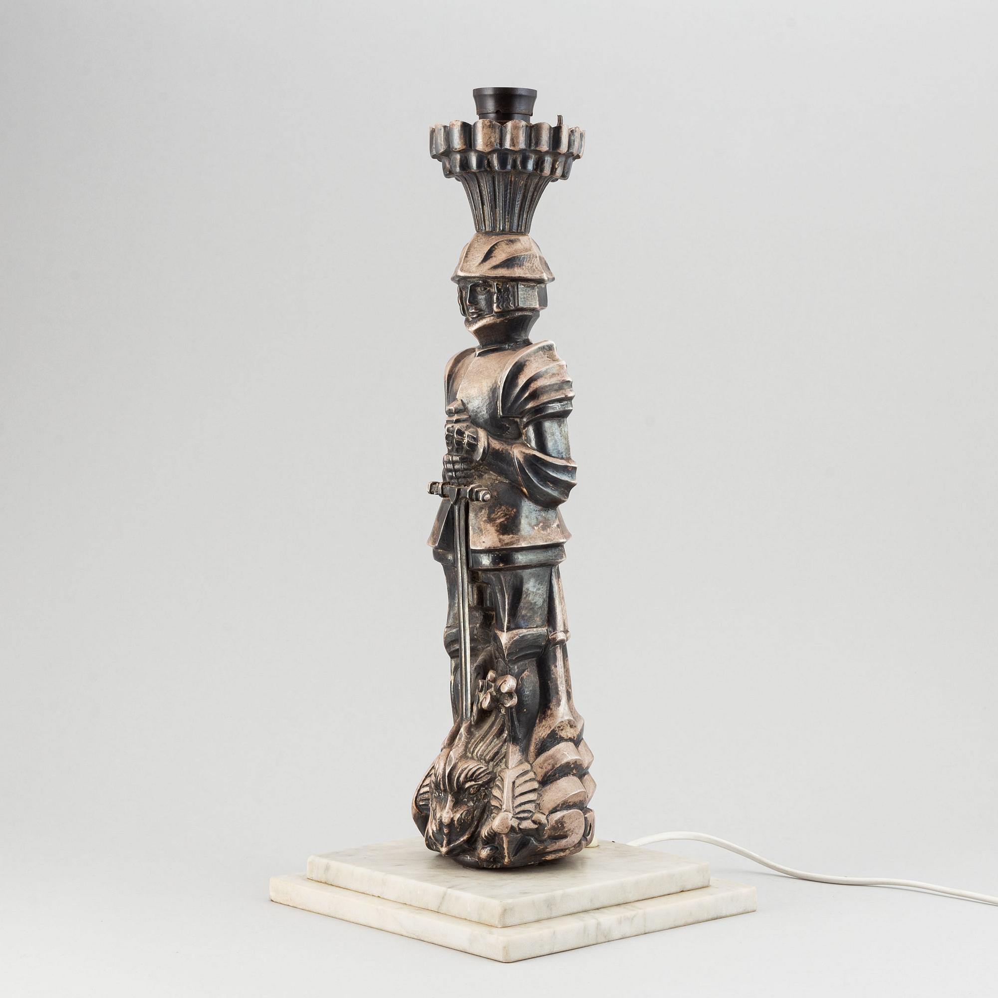 Wilhelmina "Tiddit" Wendt, table lamp with sculpture. An Atelier Torndahl white metal table lamp, Sweden.