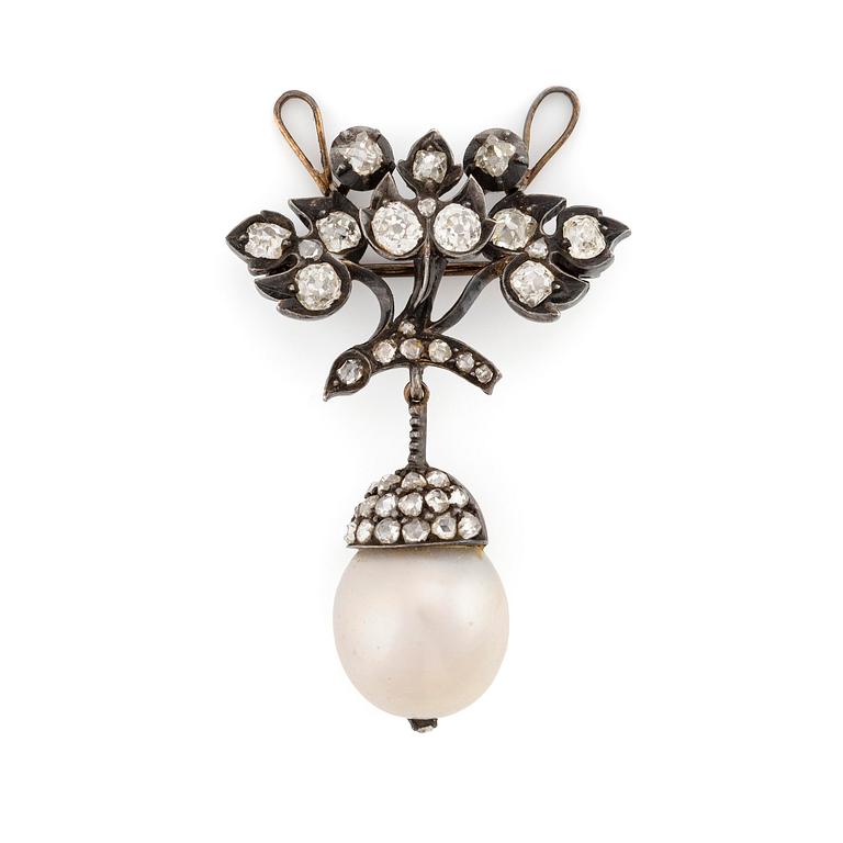 A silver brooch with a pearl and old- and rose-cut diamonds.
