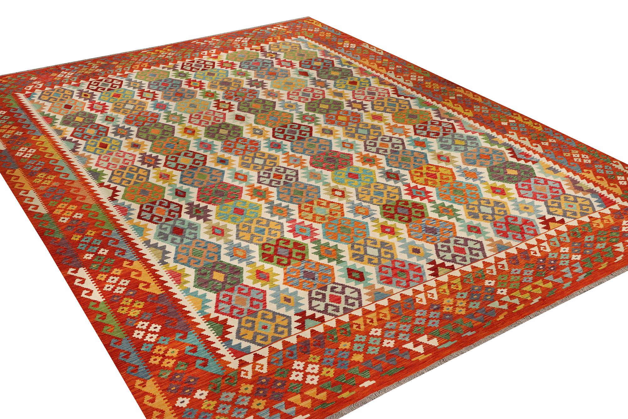 A Kilim carpet, . 405 x 313 cm.