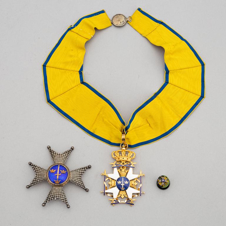 Svärdsorden, Kommendörskors och kraschan, i etuier, CF Carlman.