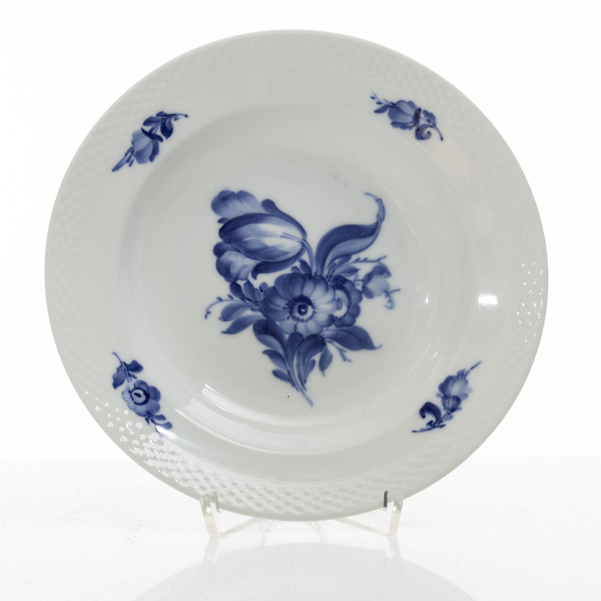 An 85-piece "Blå Blomst' porcelain dinner and cofee service, Royal Copenhagen, Denmark.