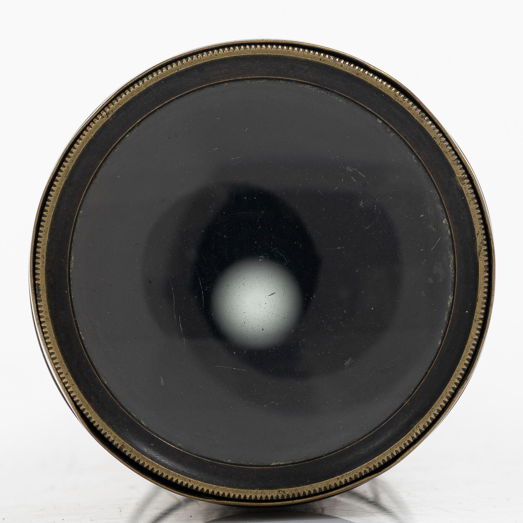 Telescope, 19th century, marked L Ingr Chevalier,  opticien du Roi  , Place du Pont Neuf 15, Paris.