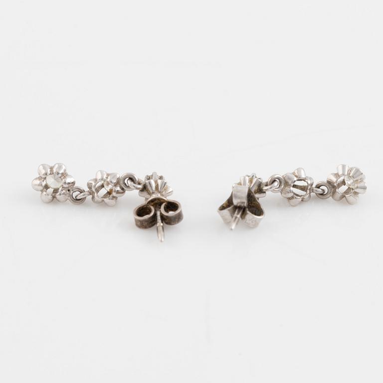 Brilliant cut diamond earrings.