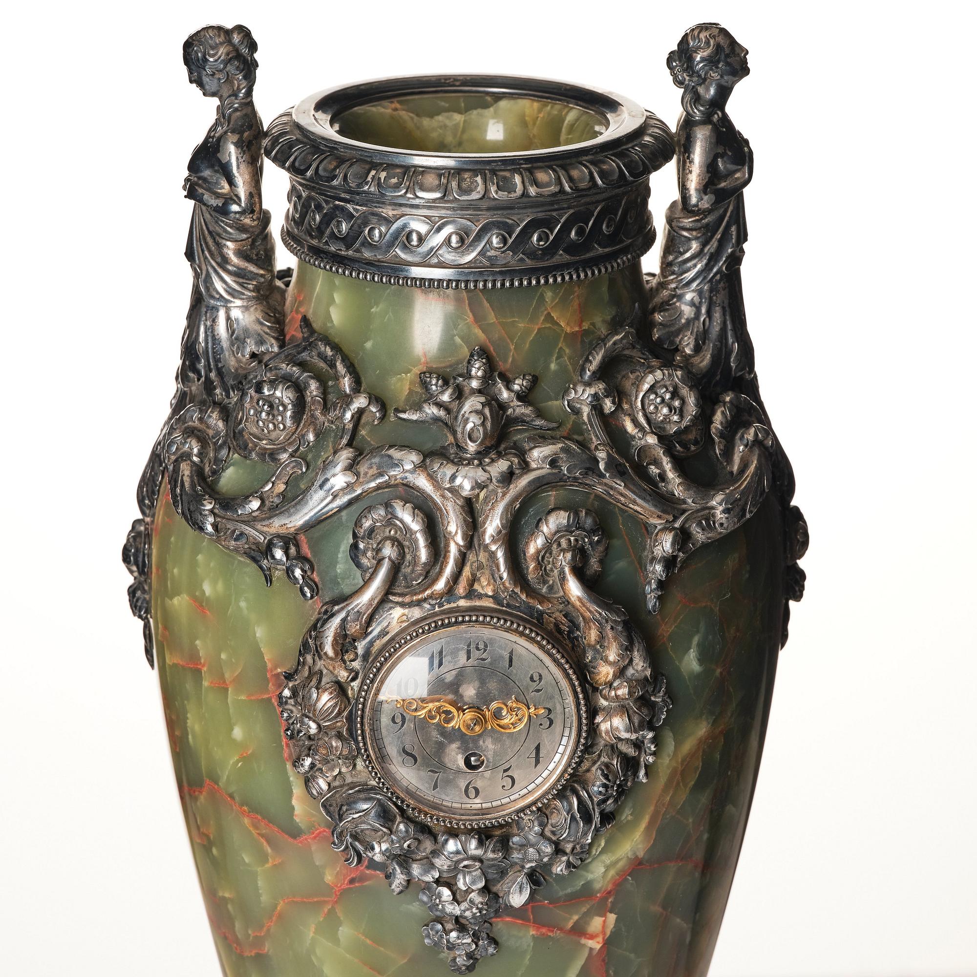 Bordsur, silver och onyx, W.A. Bolin, Moskva 1912-1917.